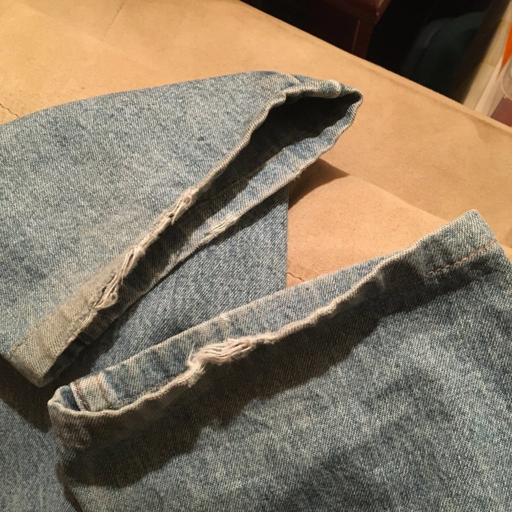 COPY - Vintage 90s SilverTab Levis!! - Picture 6 of 6
